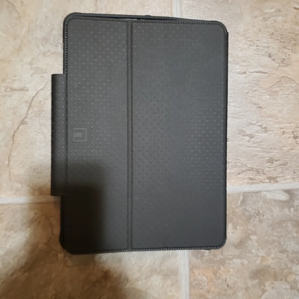 Nwot tablet case